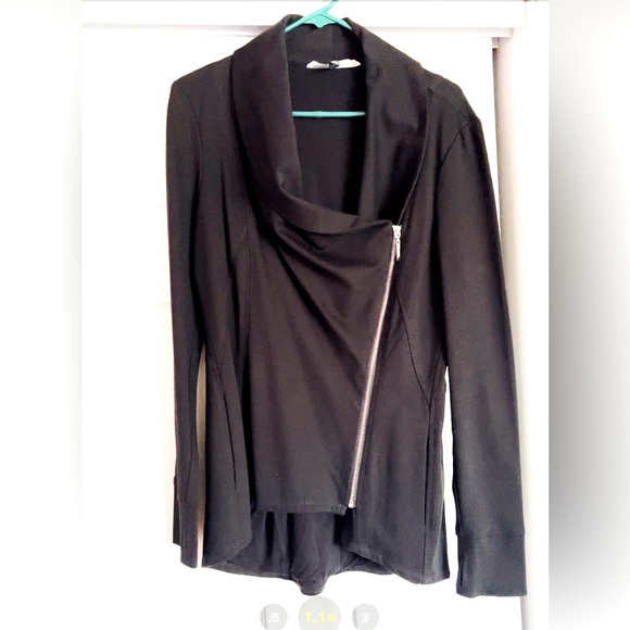 Black Jacket With Zipper - Picture 1 of 4